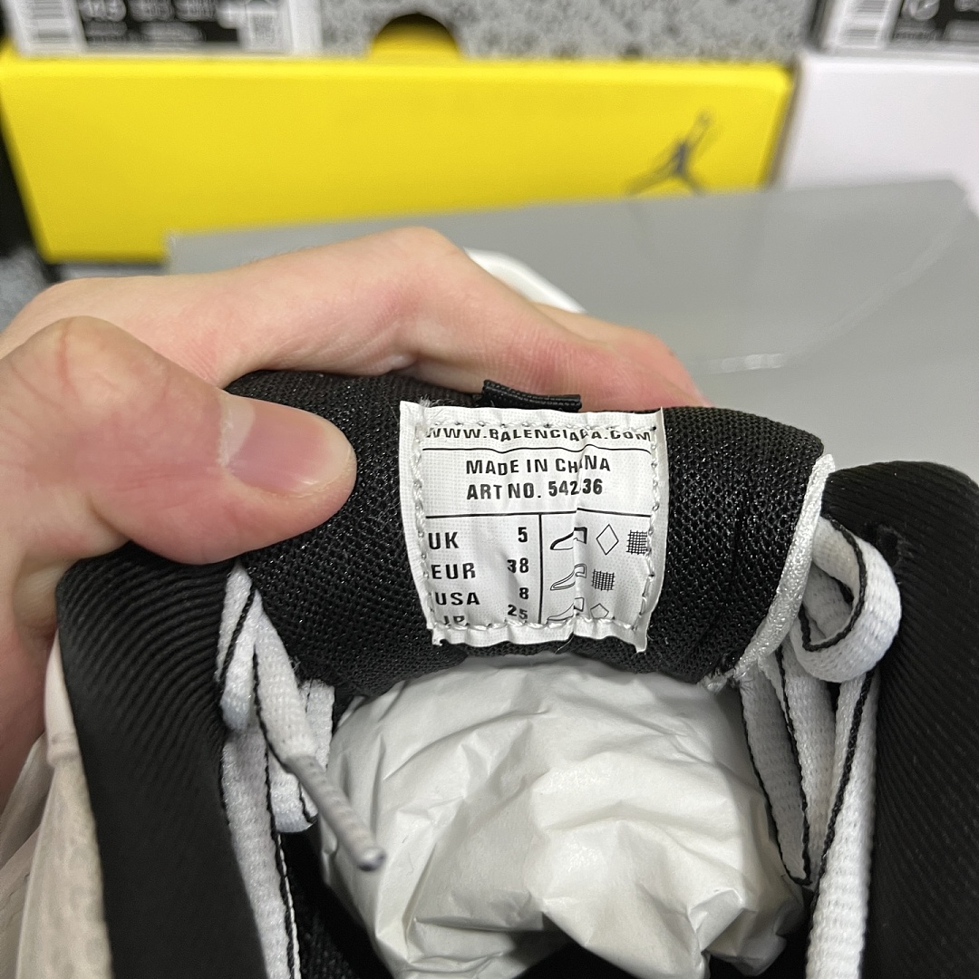 Balenciaga BLCG Track 3.0 - Image 7