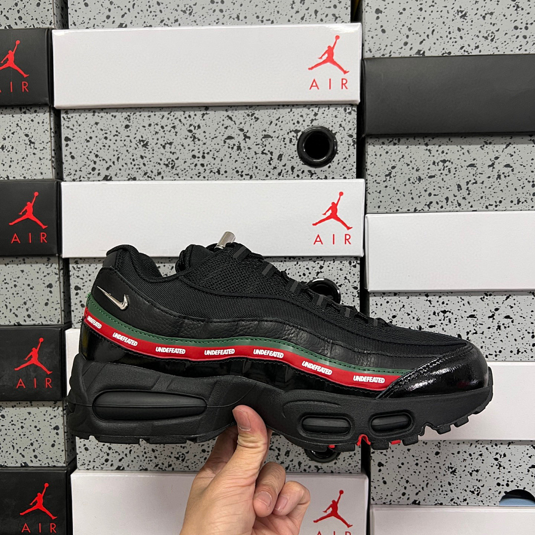 Nike Air Max 95 SP Undefeated (Black) - Image 9