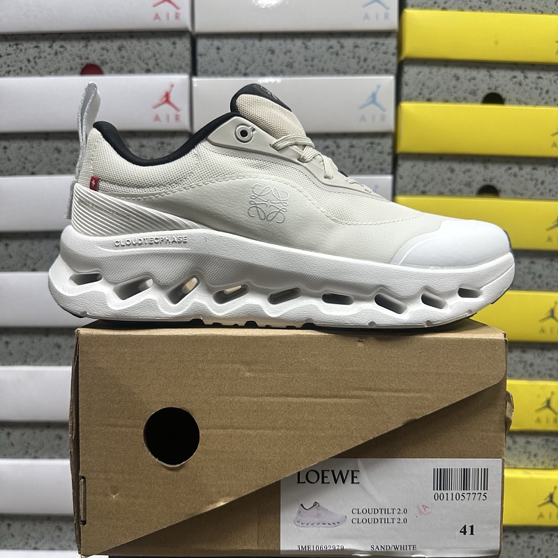On Running Cloudtilt 2 LOEWE (Sand White)