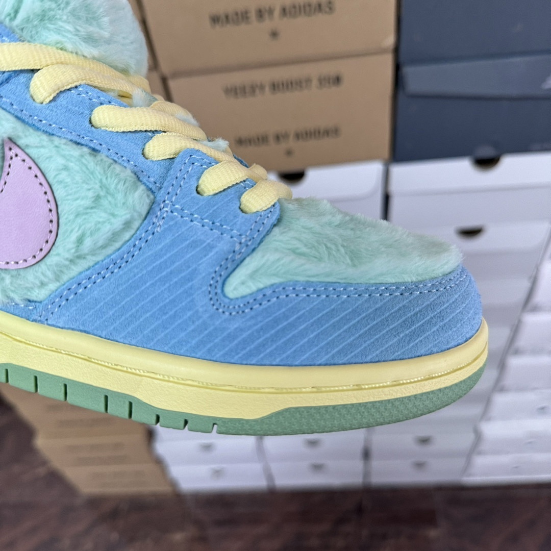Nike Verdy X Nike SB Dunk Low - Image 14