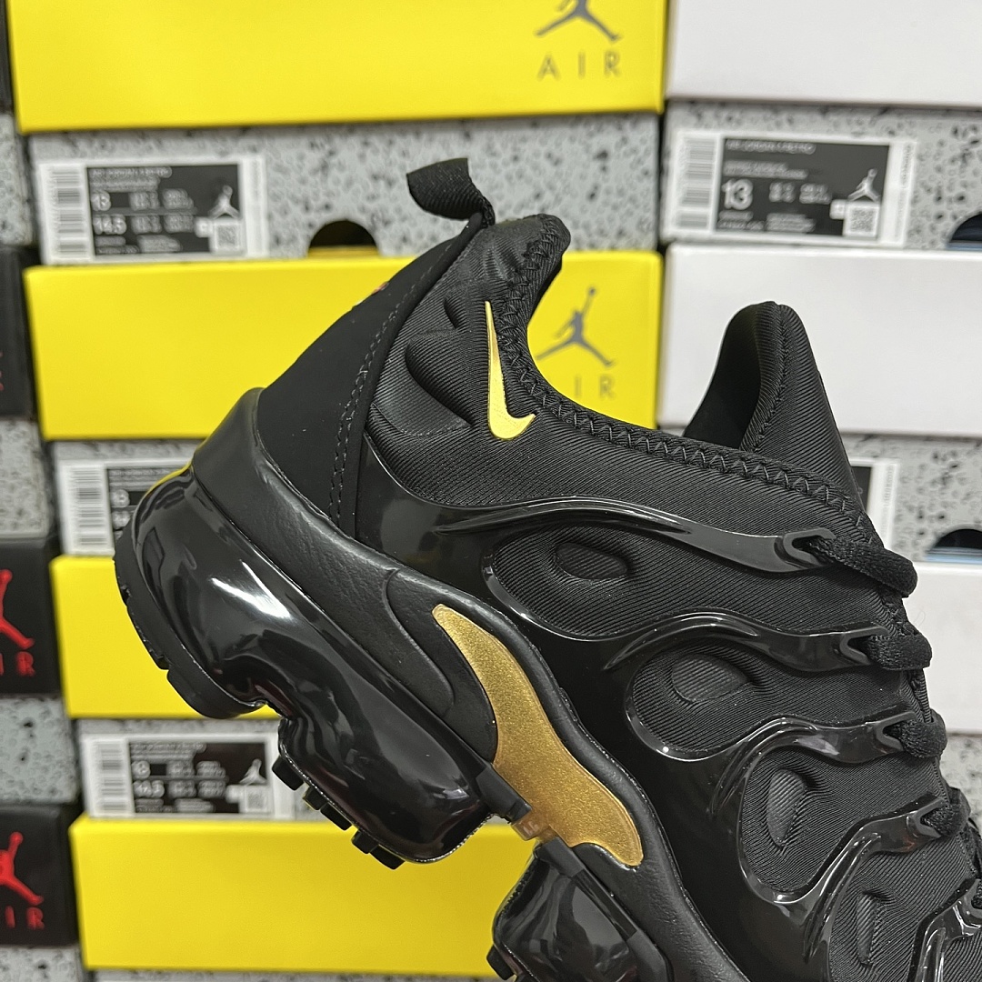 Nike Air VaporMax Plus - Image 4