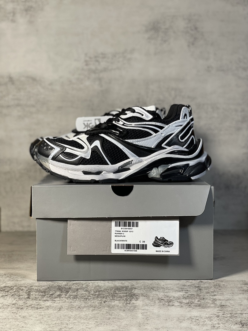 Balenciaga Runner 2.0 - Image 16