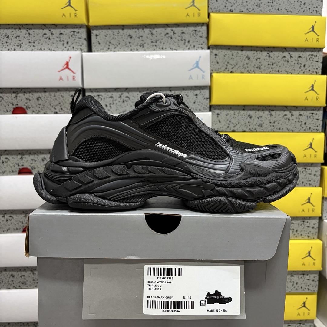 Balenciaga Triple S 2