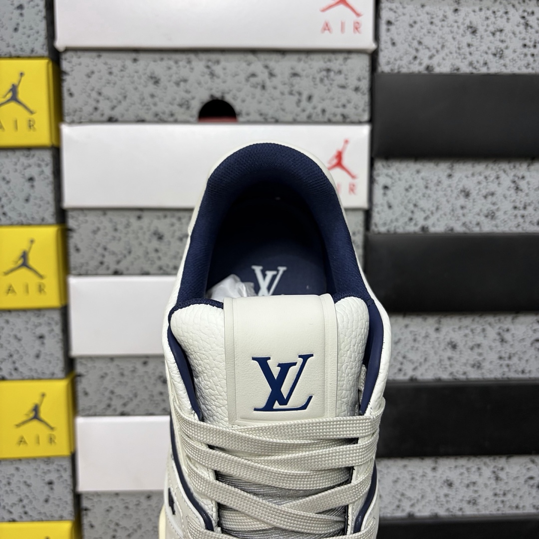 Louis Vuitton Trainer - Image 4