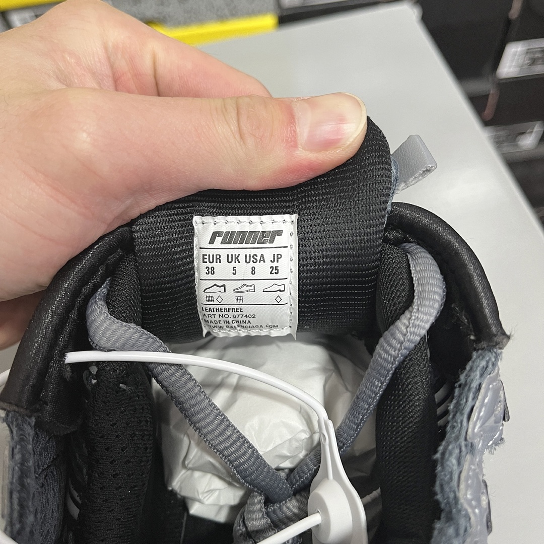 Balenciaga BLCG Runner 7 Gen - Image 7