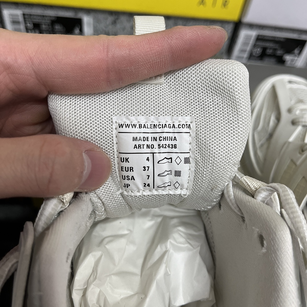 Balenciaga BLCG Track 3.0 White LED - Image 6
