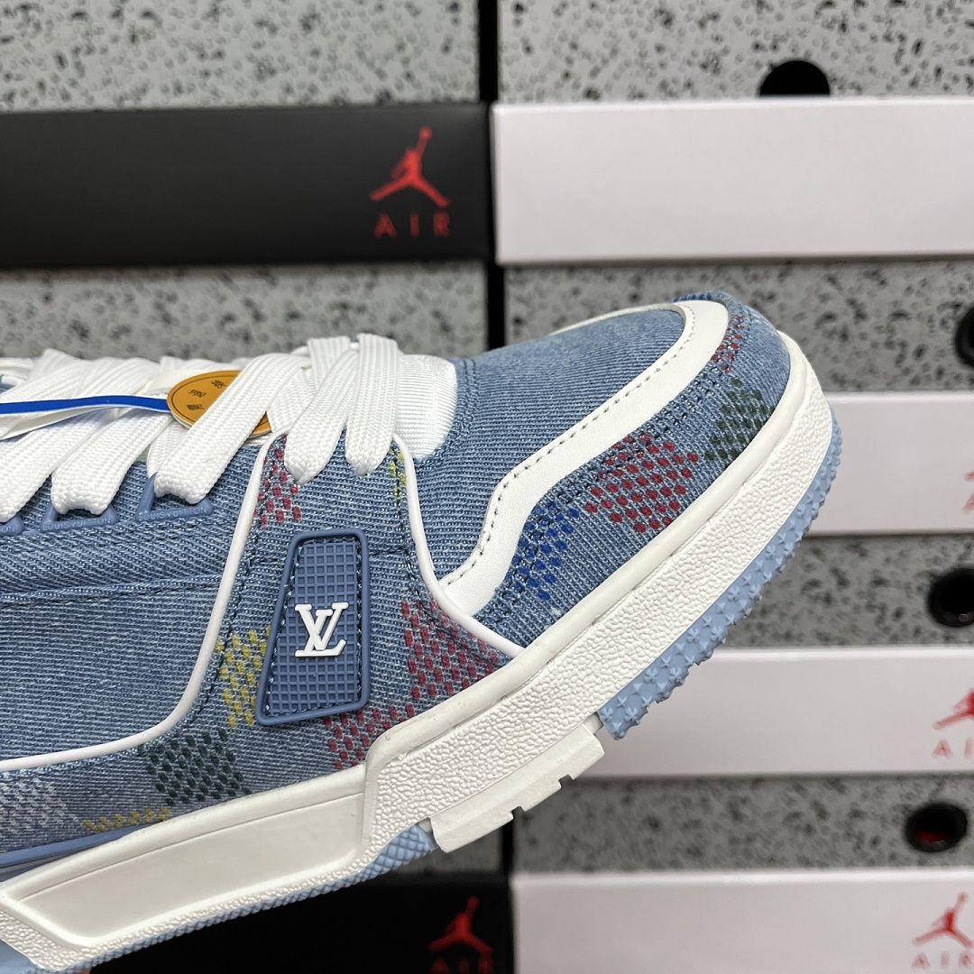 Louis Vuitton Trainer - Image 3