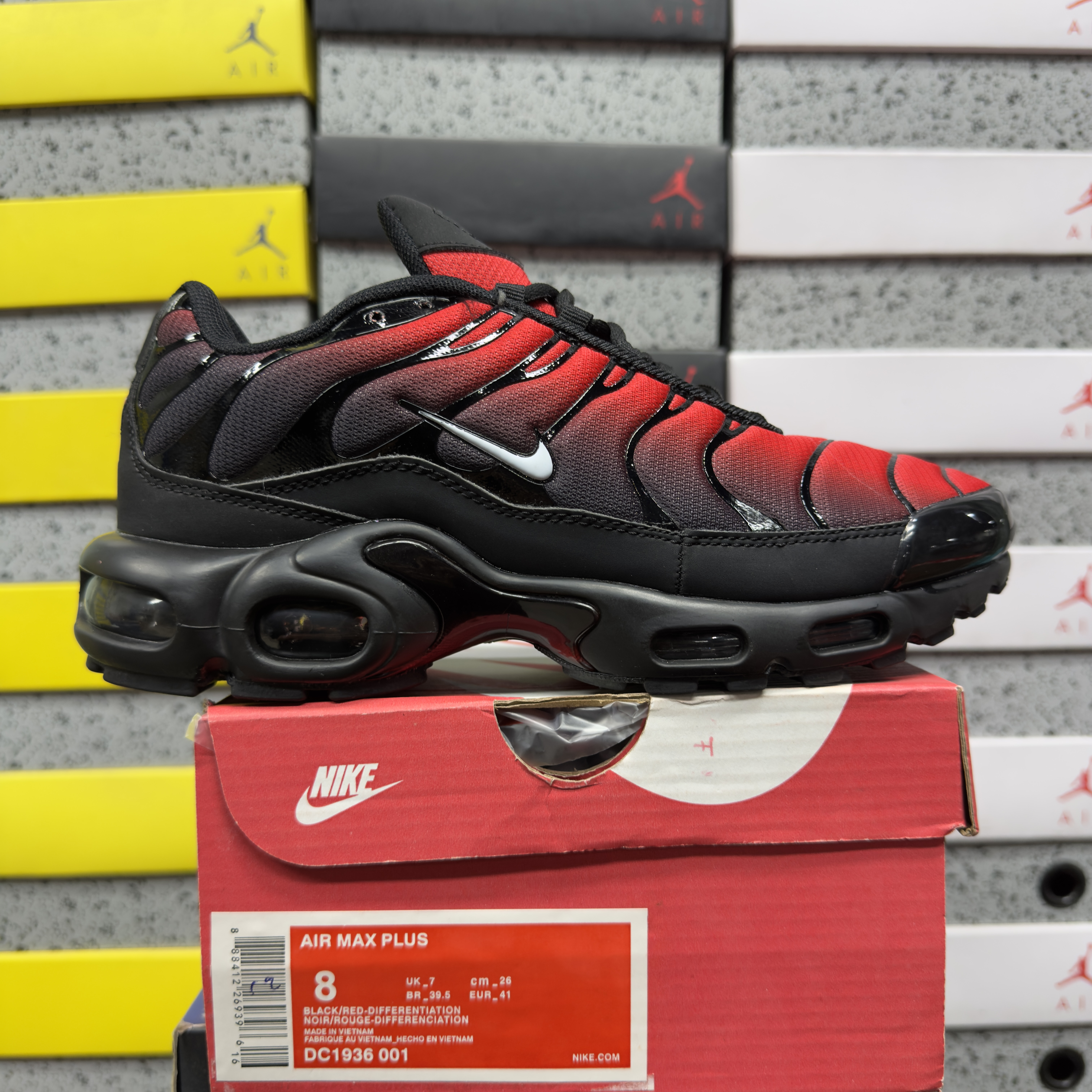 Nike Air Max Plus Deadpool - Image 10