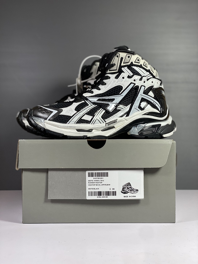 Balenciaga Runner High