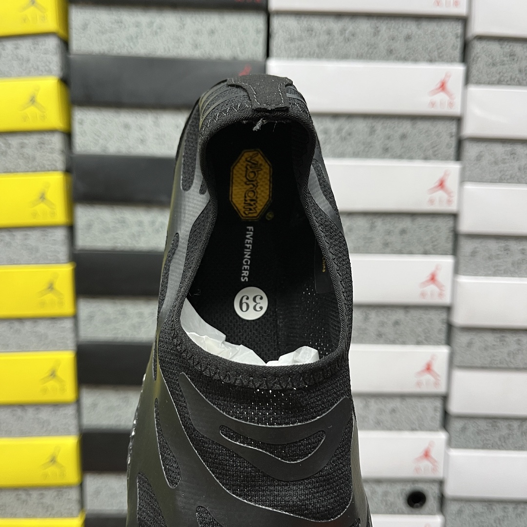 Suicoke Finger Chukka Boot - Image 8