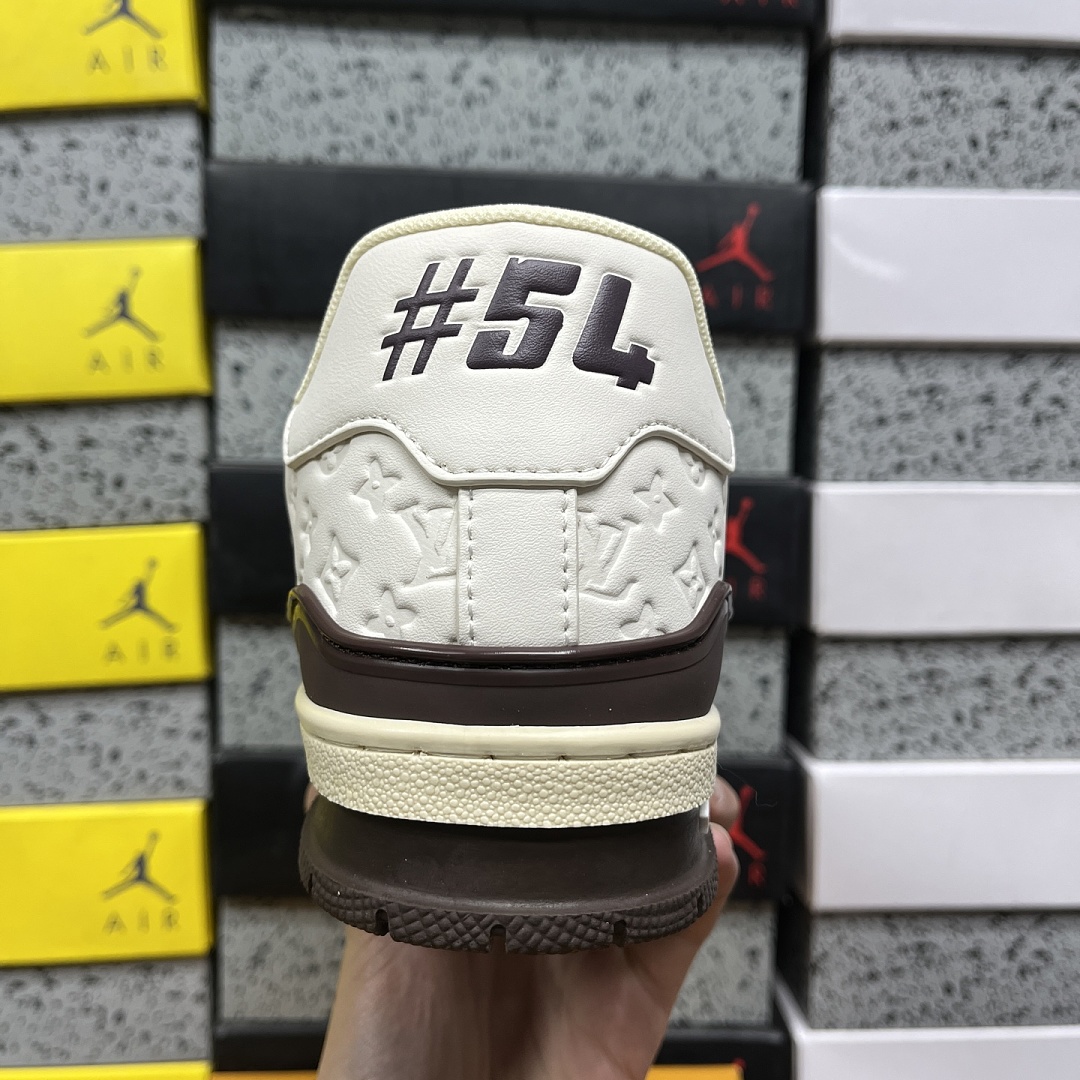 Louis Vuitton Trainer V2-16 - Image 7