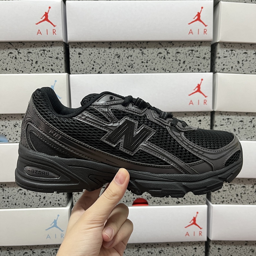 New Balance 740 (Triple Black) - Image 9