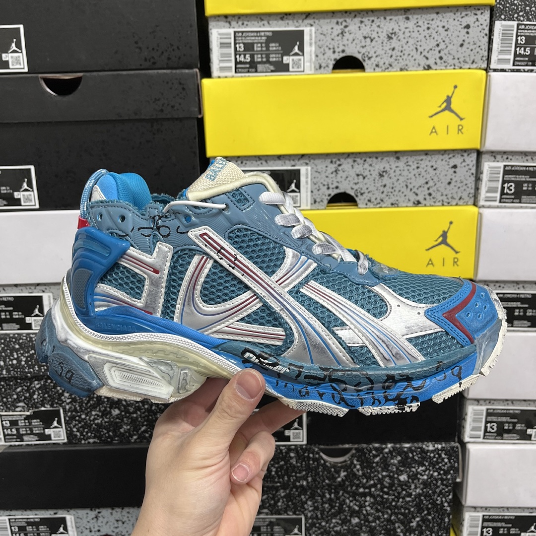 Balenciaga BLCG Runner 7.5 - Image 5