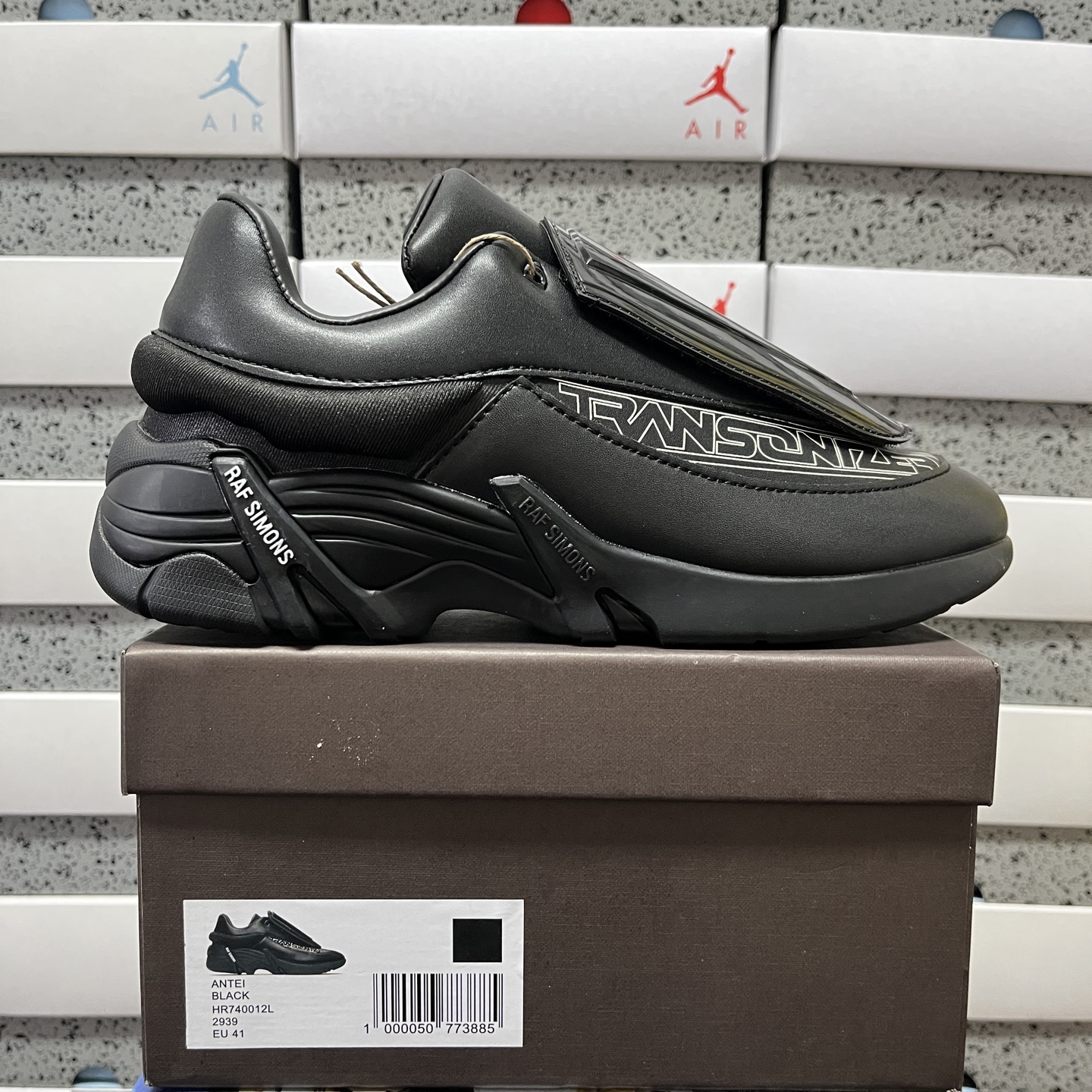 On Running Raf Simons Low Top (Black ANTEI) - Image 10