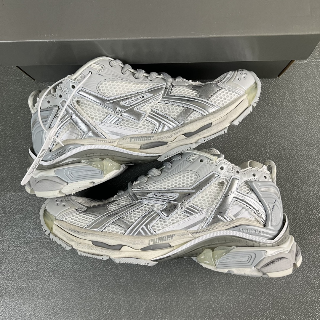Balenciaga Runner - Image 97
