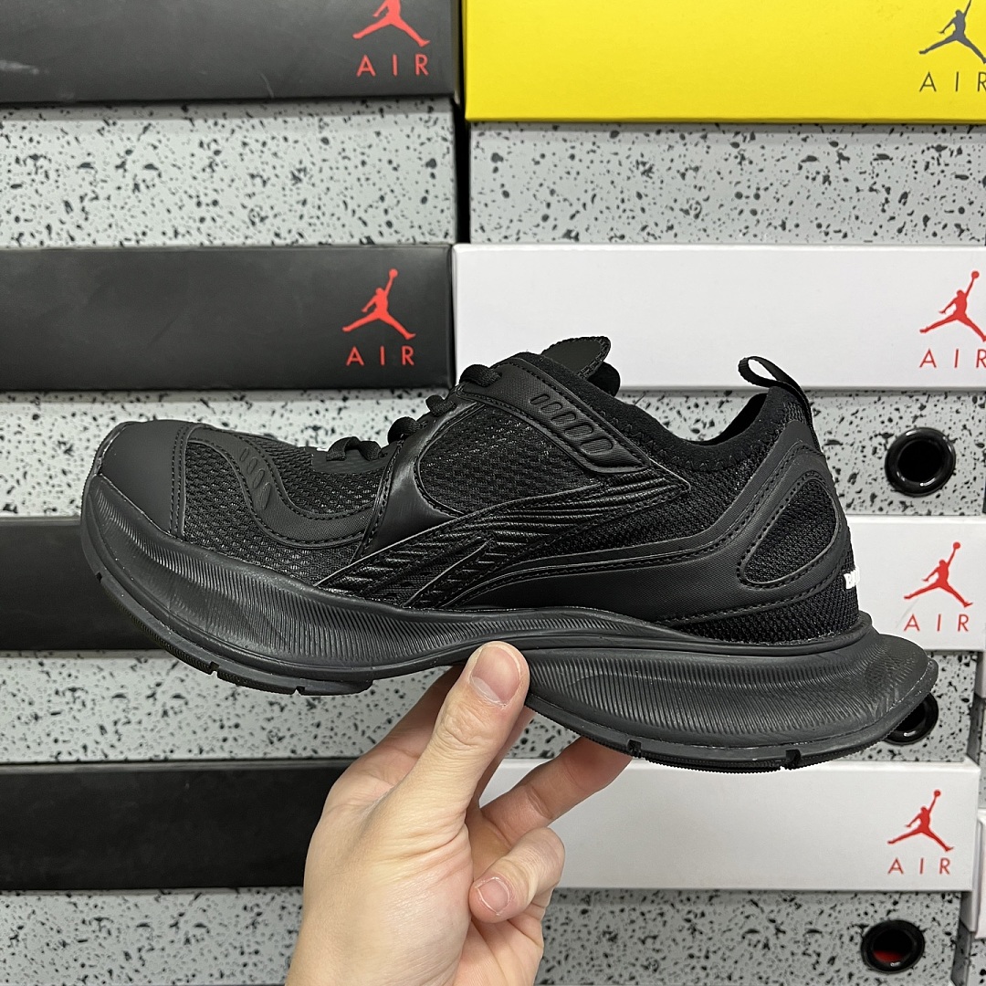 Balenciaga Circuit - Image 33