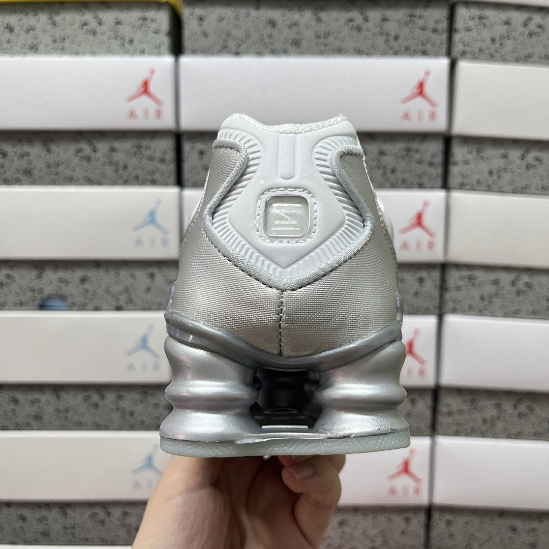 Nike Shox - Image 4