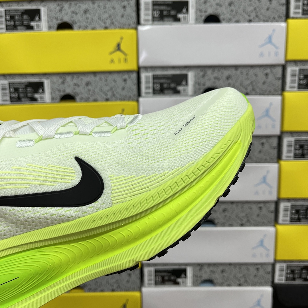 Nike Zoom Vomero - Image 6