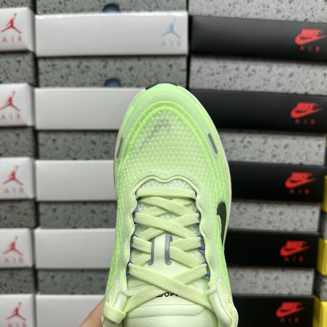 Nike Vomero Plus Volt Tint Lime Blast Sapphire - Image 4