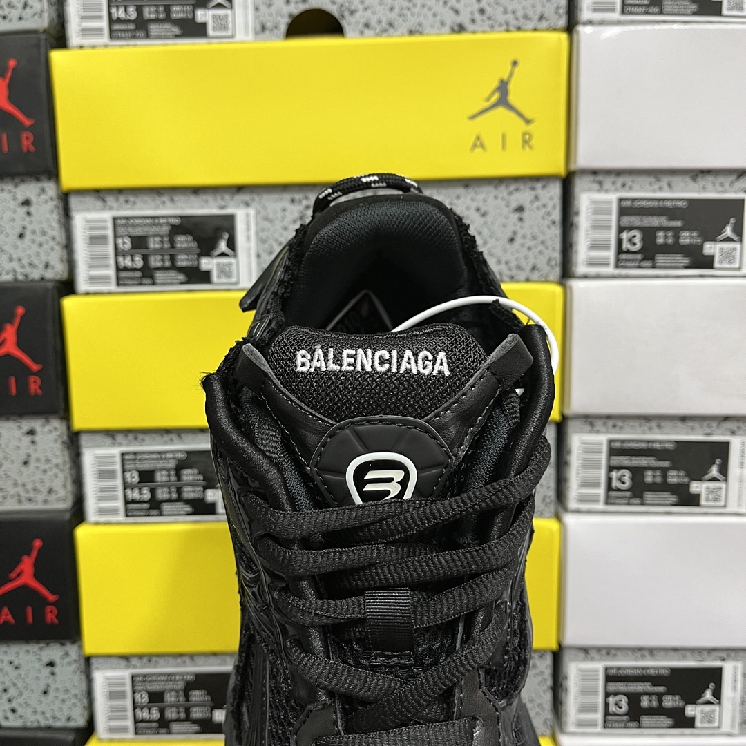 Balenciaga BLCG Runner 7.5 - Image 8