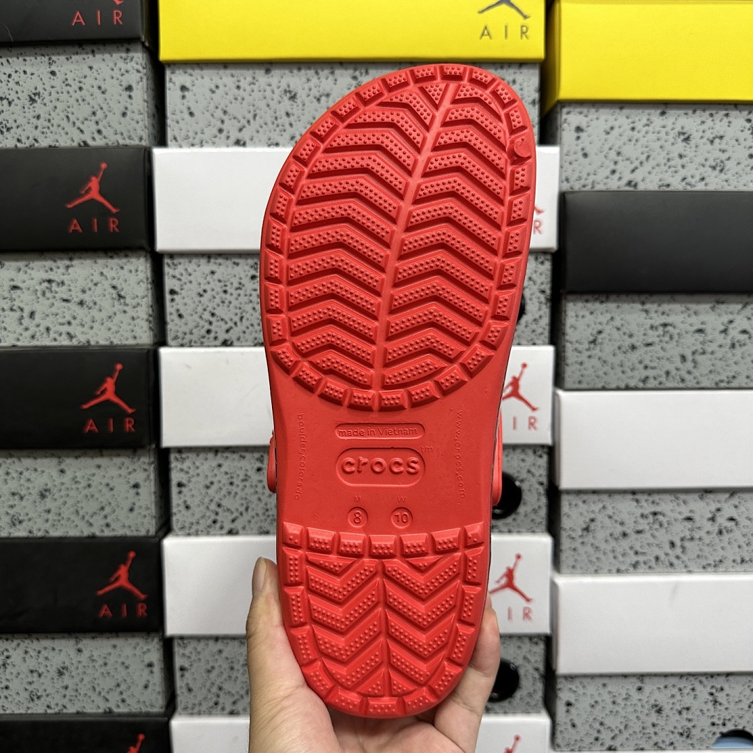 Crocs Classic Clog Lightning McQueen Collab - Image 3