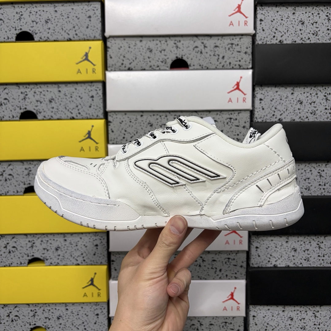 Balenciaga Hamptons Sneakers 9000 - Image 7