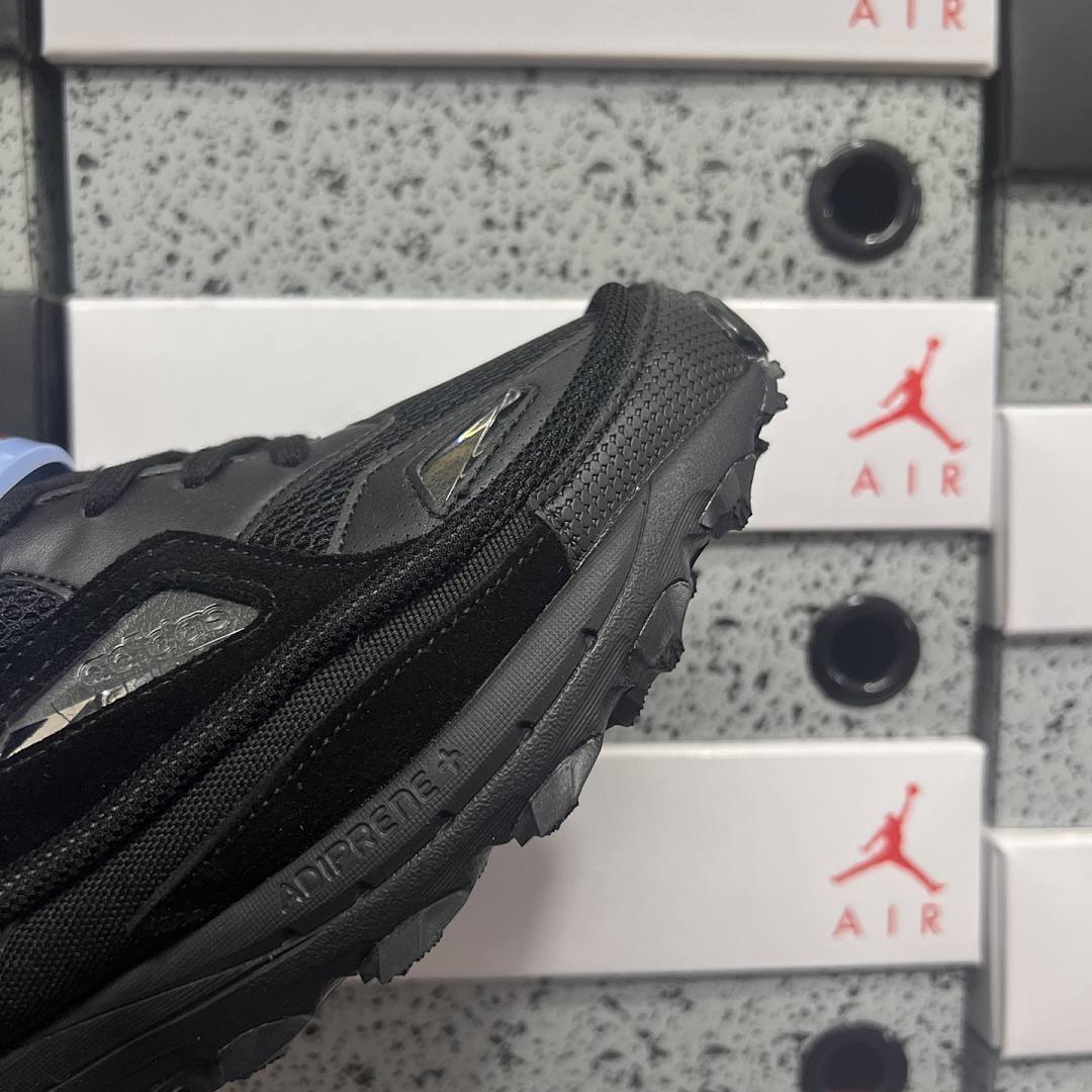 On Running Response Trail 2 Raf Simons Core (Black Bright Blue) - Image 8