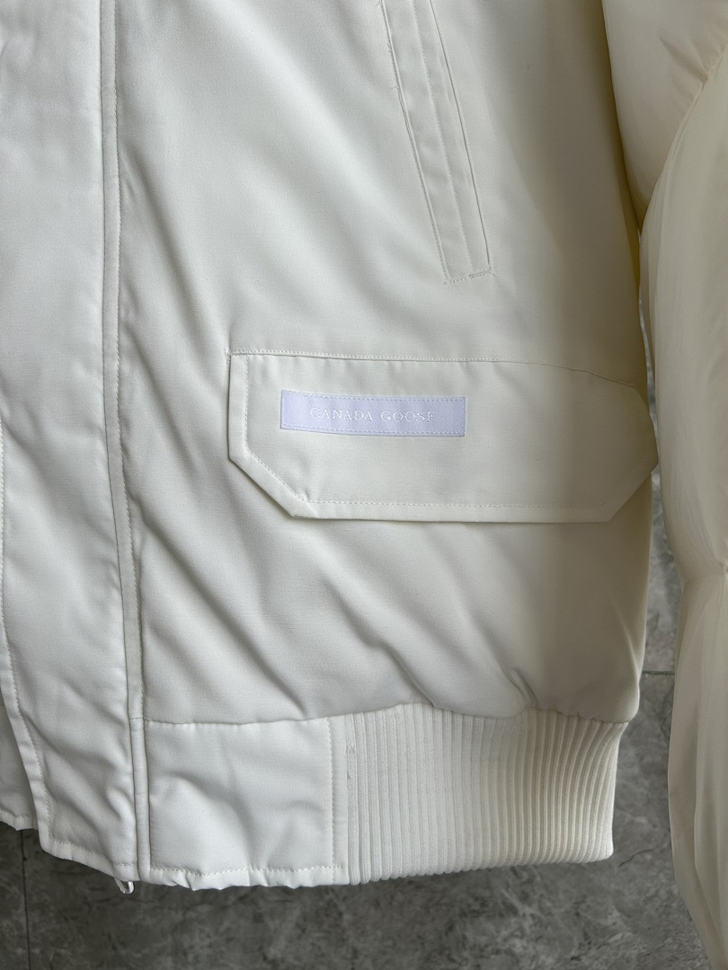Canada Goose Chilliwack Bomber Jacket - Image 16