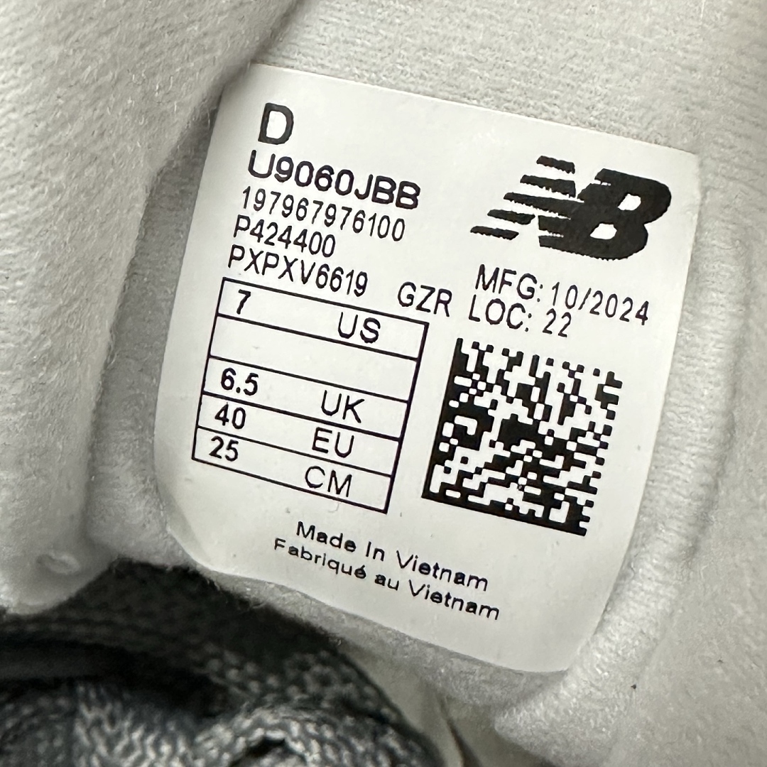 New Balance 9060 - Image 4