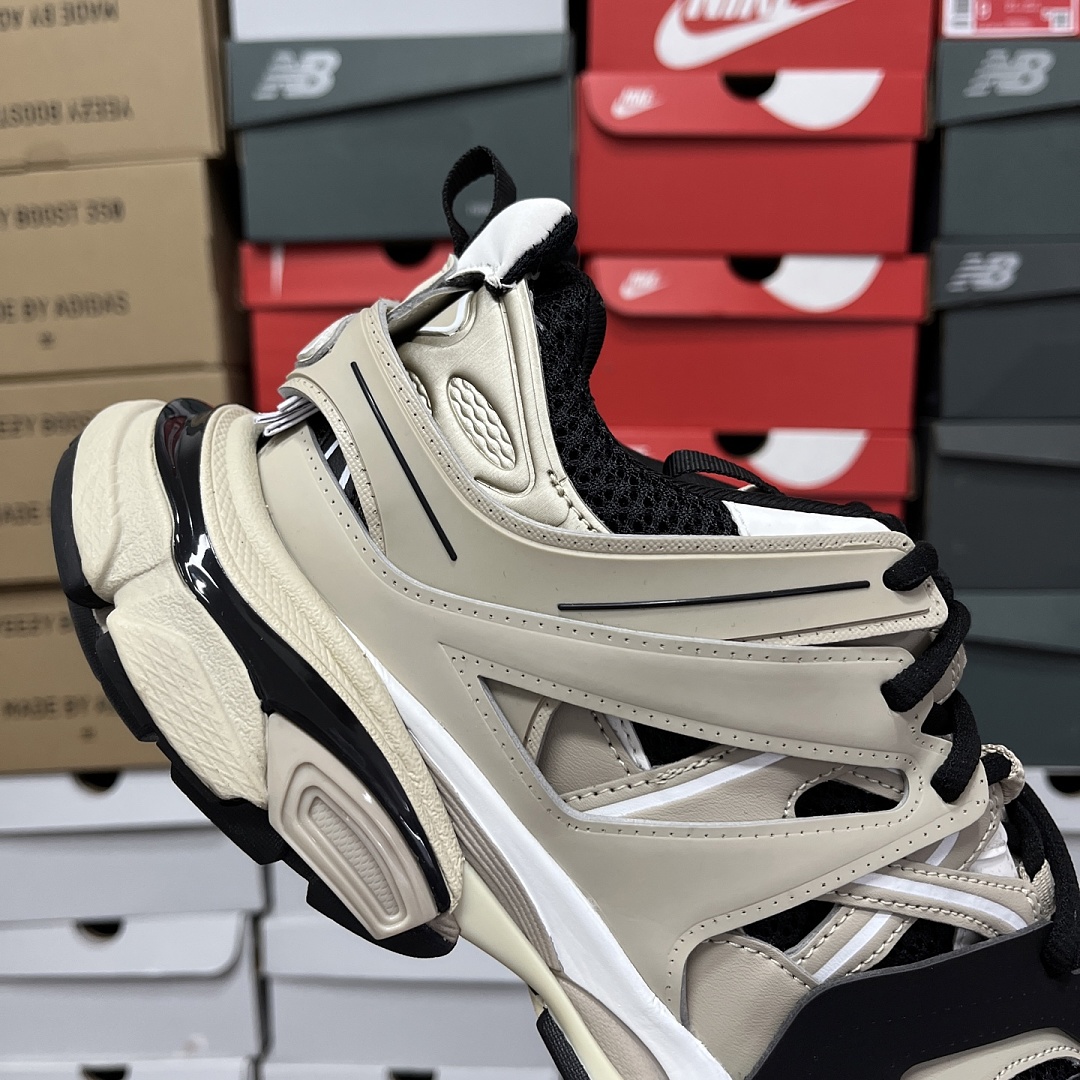 Balenciaga BLCG Track - Image 2