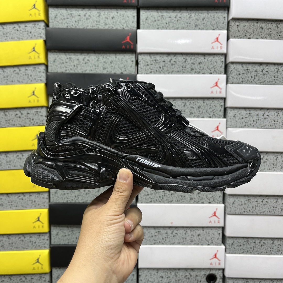 Balenciaga BLCG Runner 7.5 - Image 2