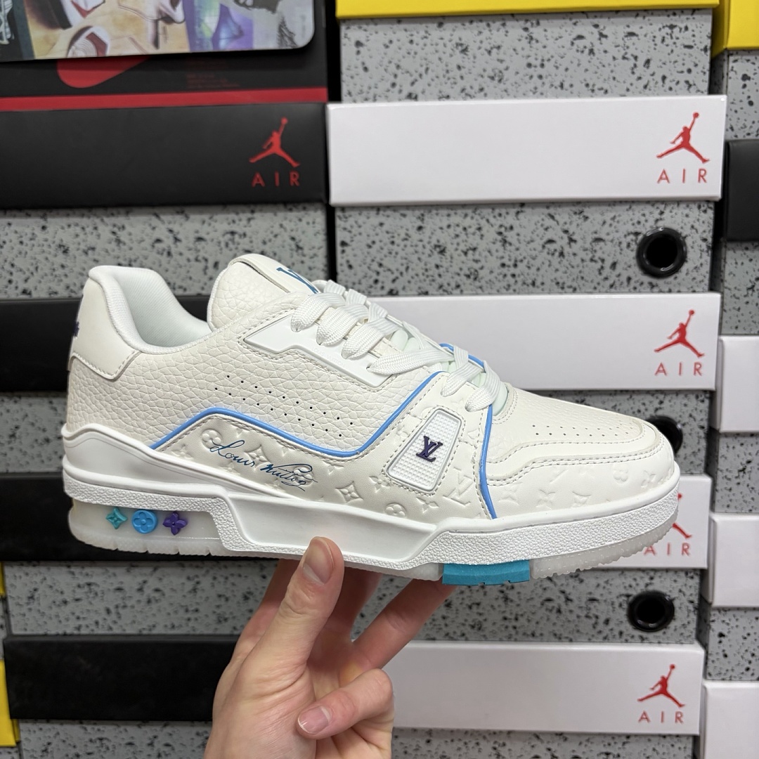Louis Vuitton Trainer V2-07 - Image 6