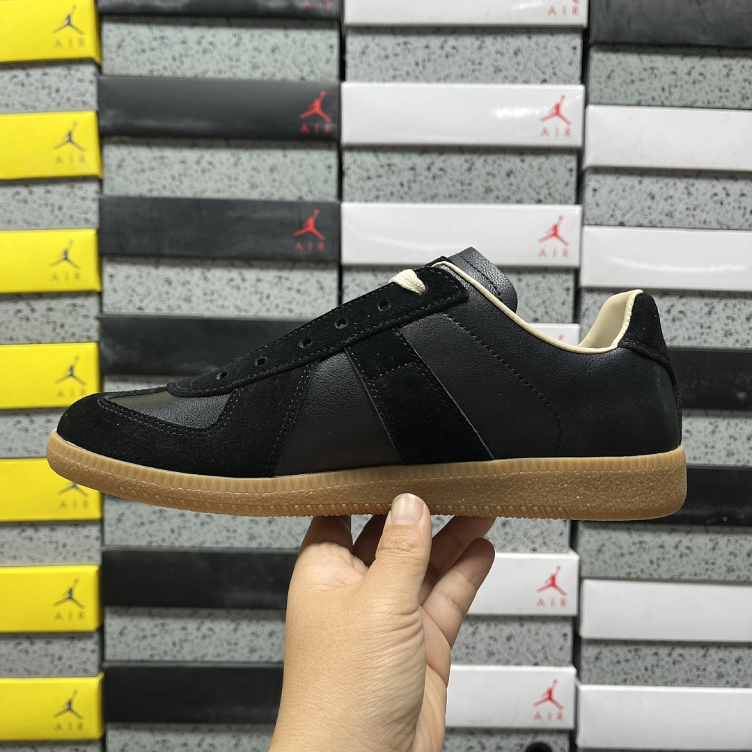 On Running Maison Margiela Replica Black Yellow P1895 - Image 2