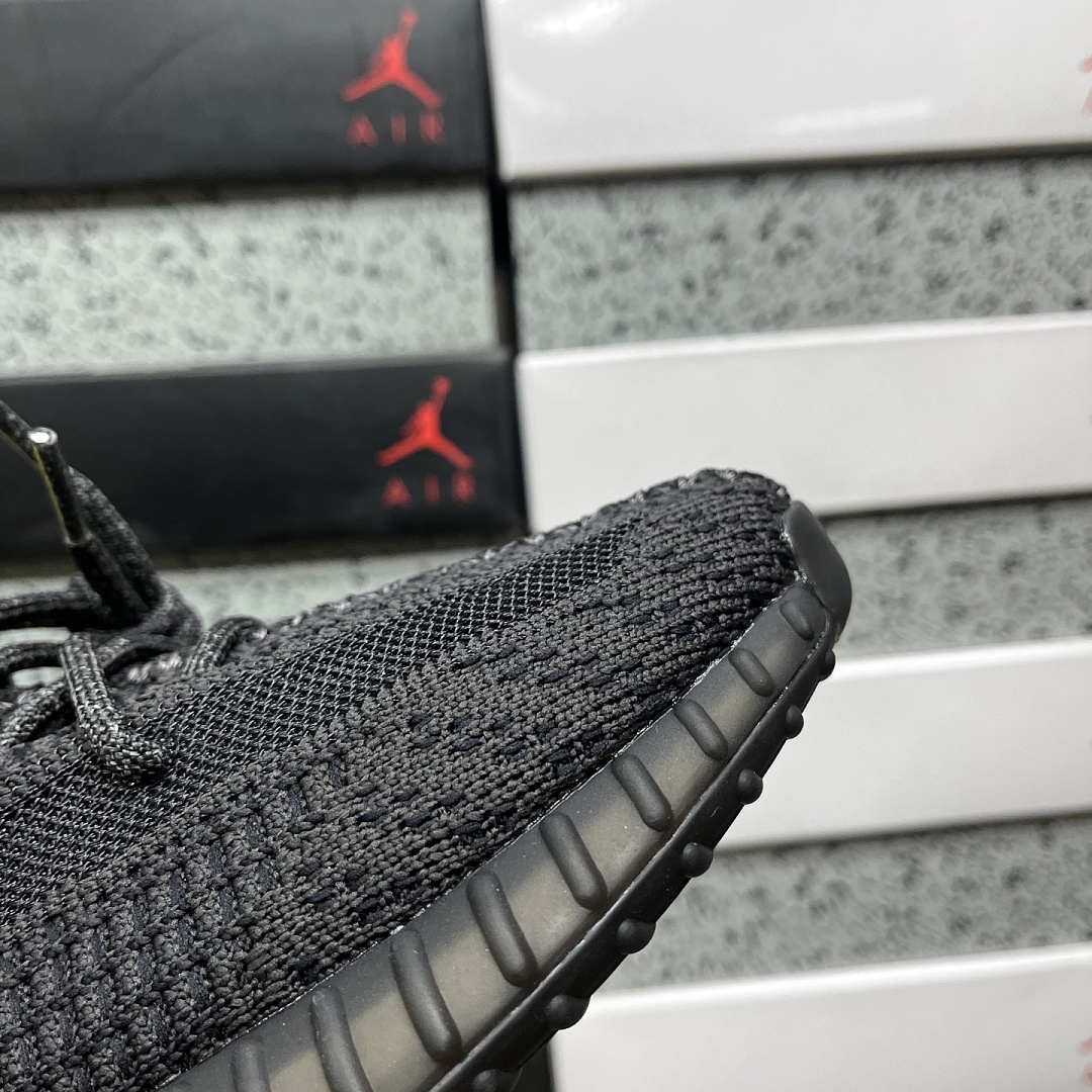 Adidas Yeezy Boost 350 V2 - Image 3