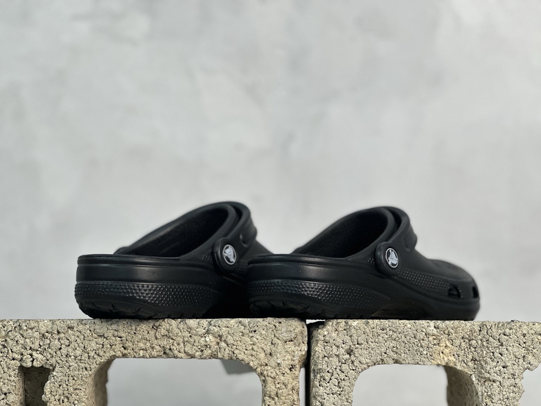 Crocs Classic Clog Black Star - Image 3