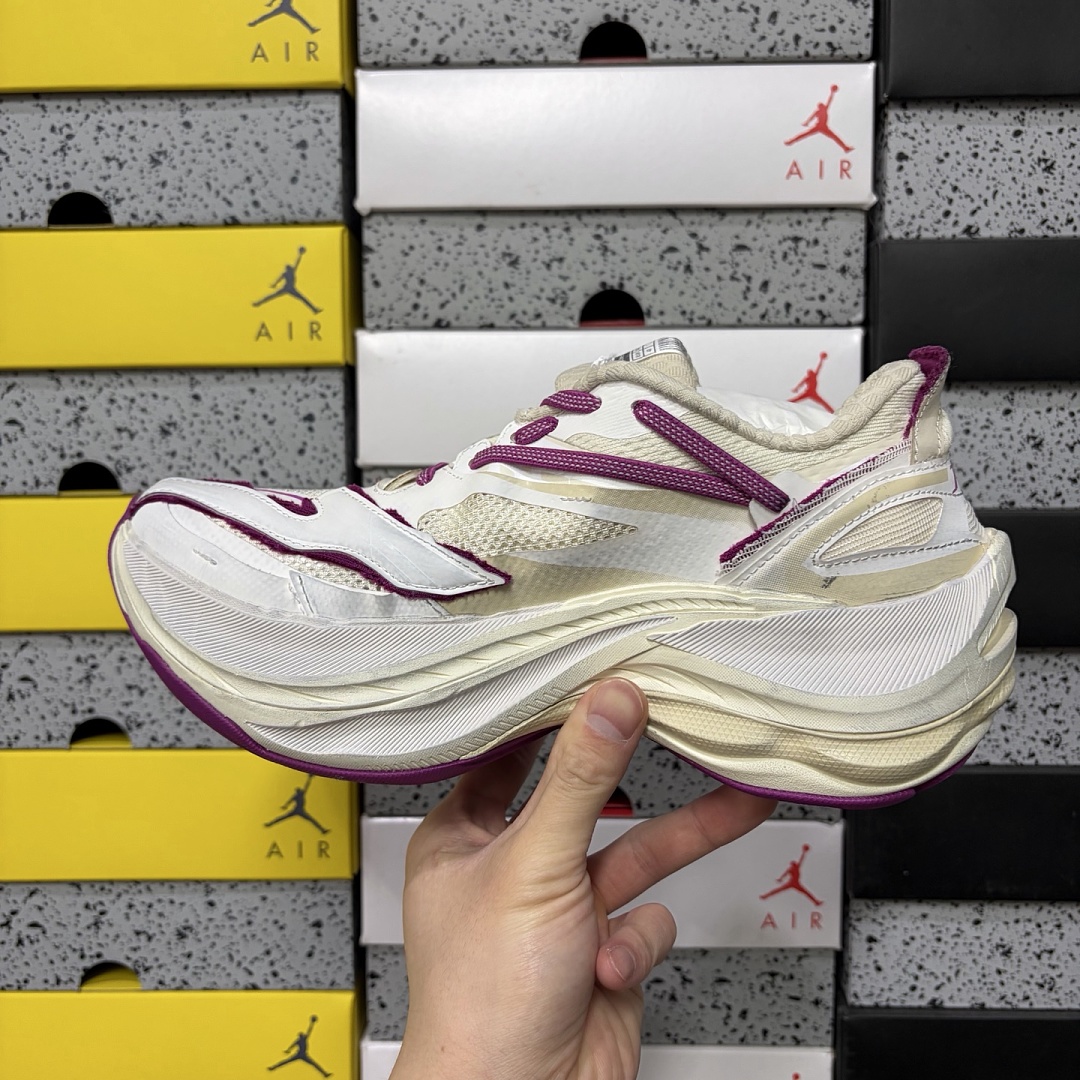 Balenciaga Jet 26 - Image 9