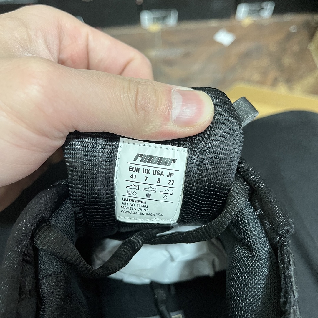 Balenciaga BLCG Runner 7.0 - Image 10