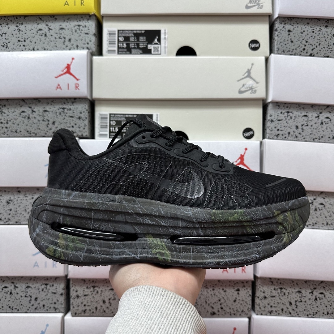 Nike Vomero Premium Realtree Camo Black IQ7325-001 - Image 3