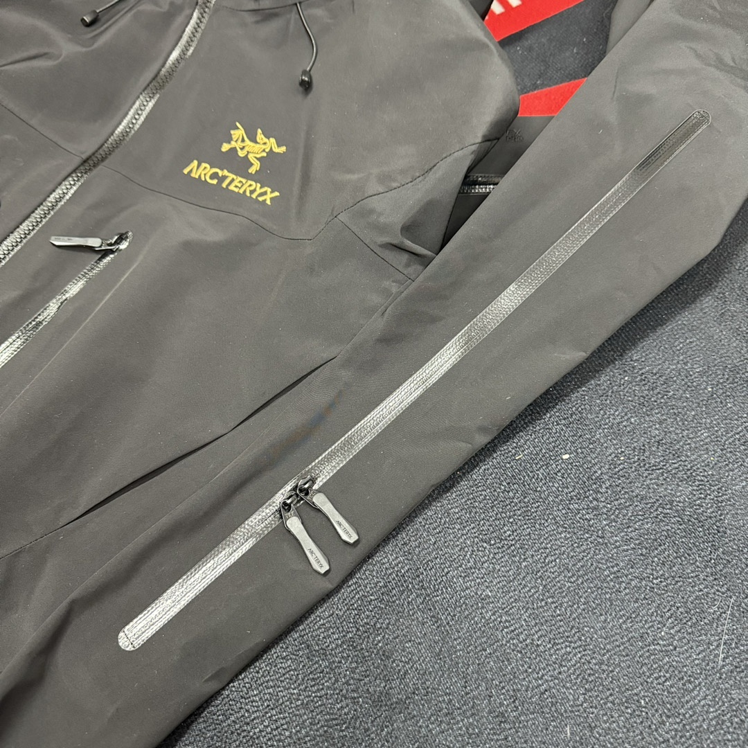 Arc'teryx Alpha Jacket 6 24K Gen (Black SV) - Image 30