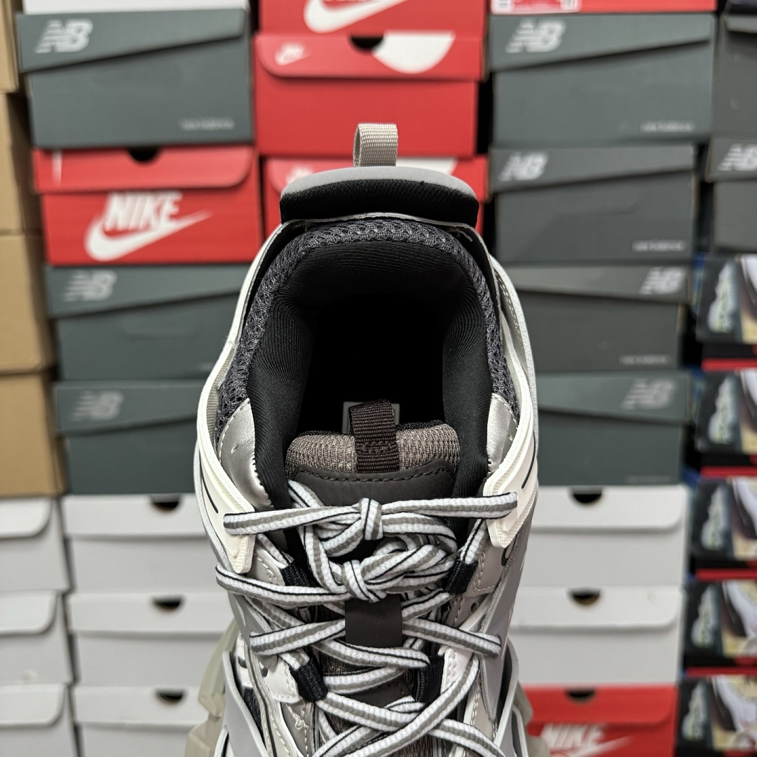 Balenciaga BLCG Track - Image 61