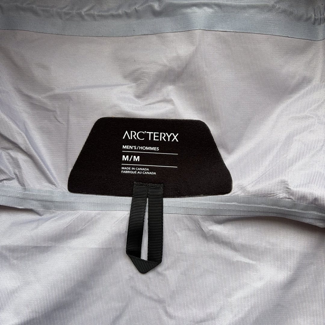 Arc'teryx Beta Jacke - Image 14