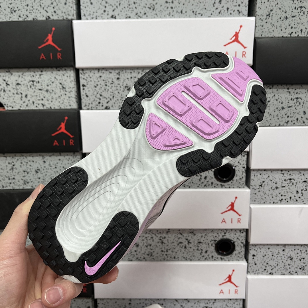 Nike Zoom Vomero - Image 8