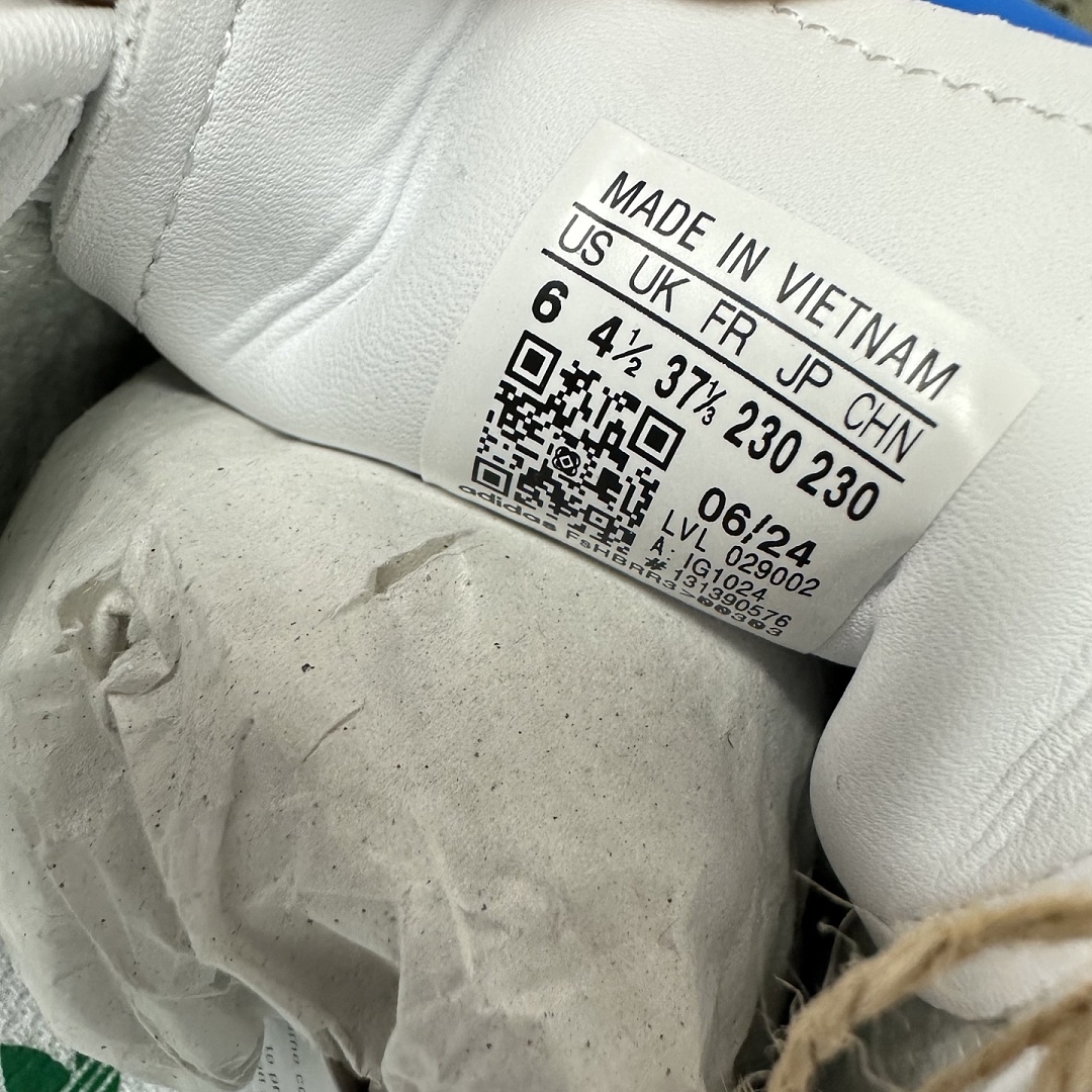 Adidas Samba OG Footwear White Green IG1024 - Image 3