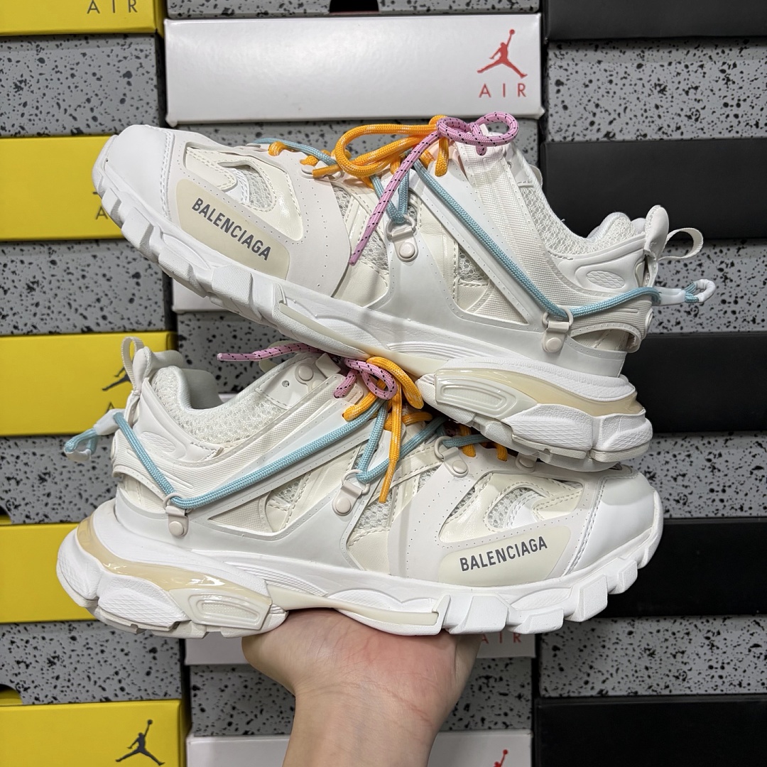 Balenciaga BLCG Track 3.0 - Image 9