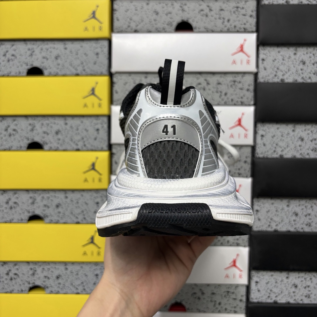 Balenciaga BLCG 3XL - Image 9