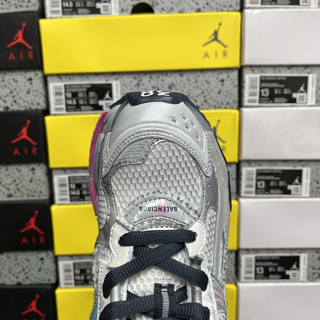 Balenciaga BLCG Runner 7.5 - Image 5