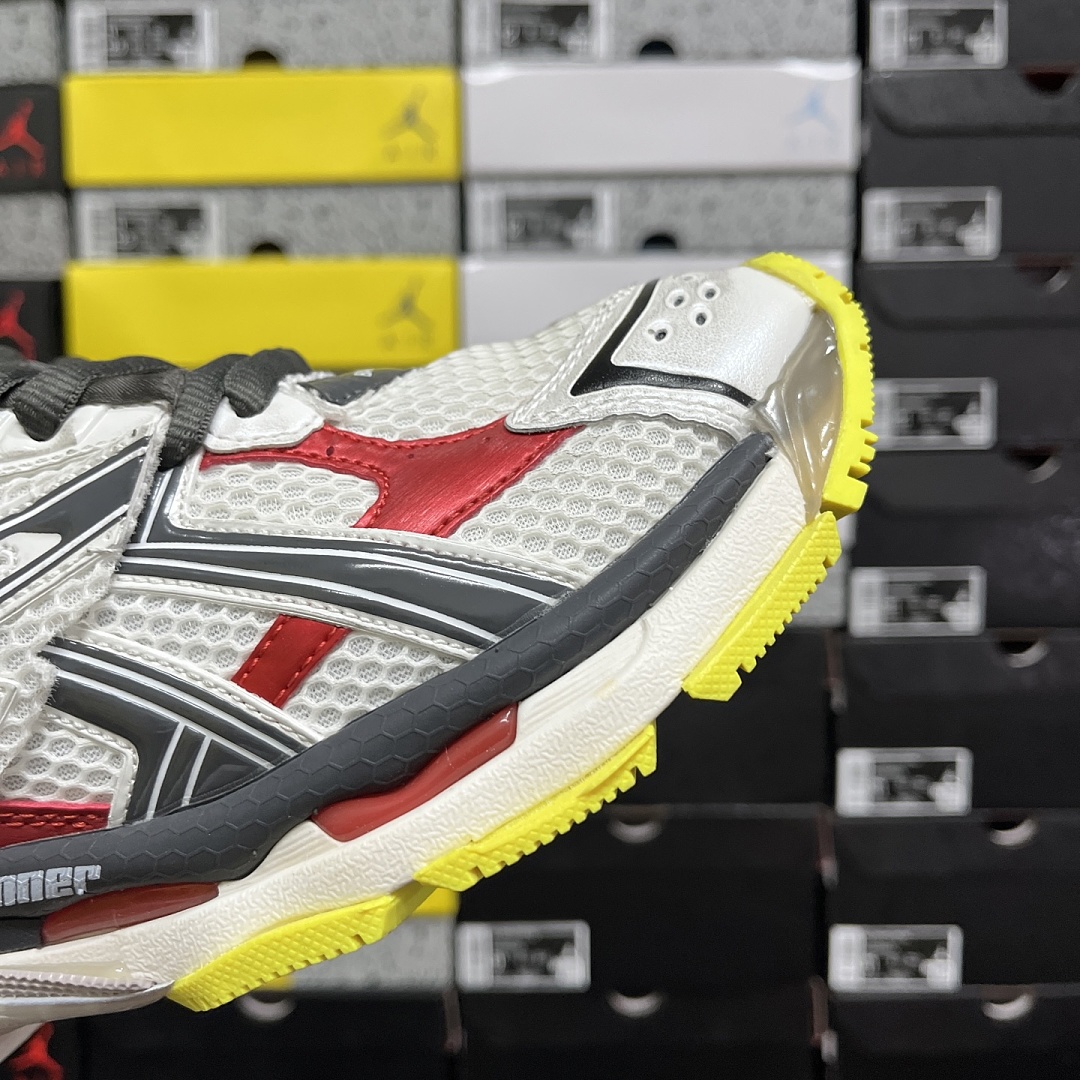 Balenciaga BLCG Runner 7.0 - Image 9