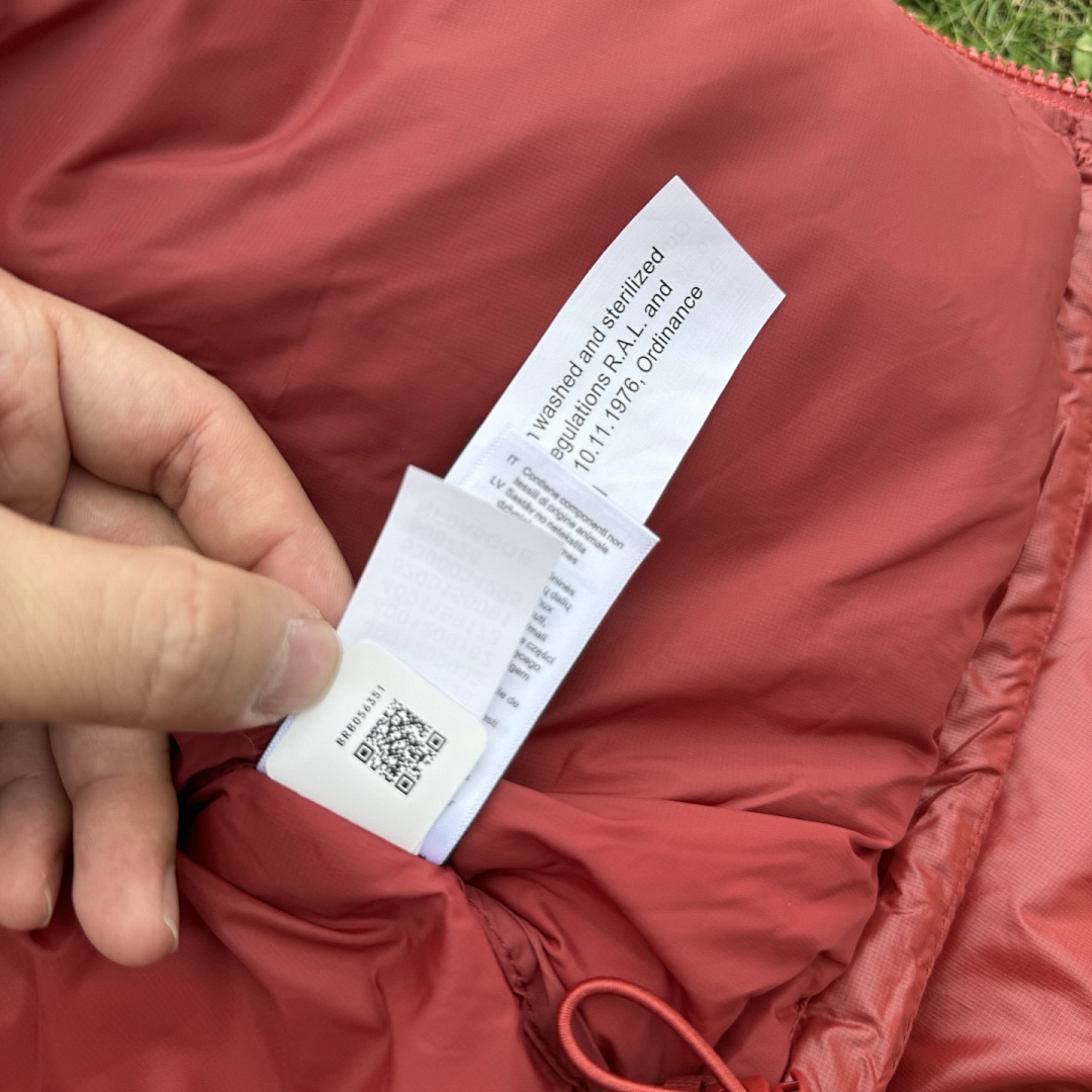 The North Face TNF Women's Nuptse Short Jacket - Image 19