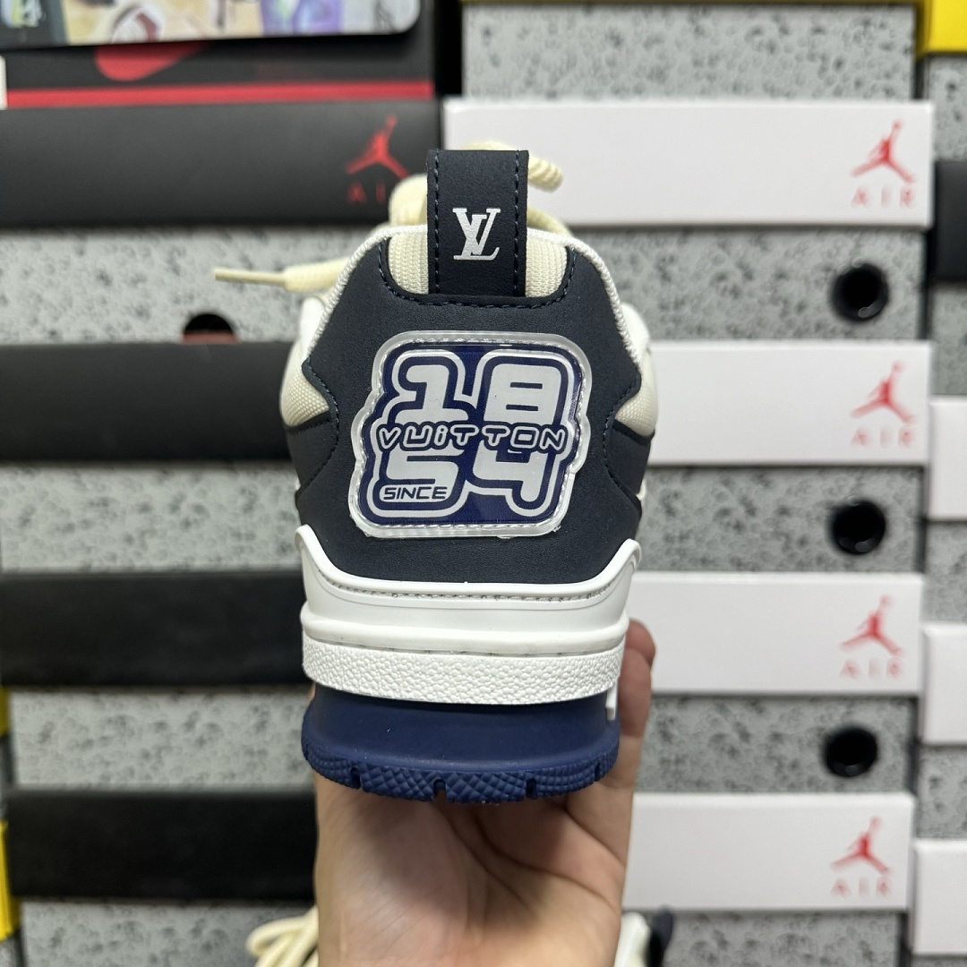 Louis Vuitton Skate Sneaker V3-8 - Image 6