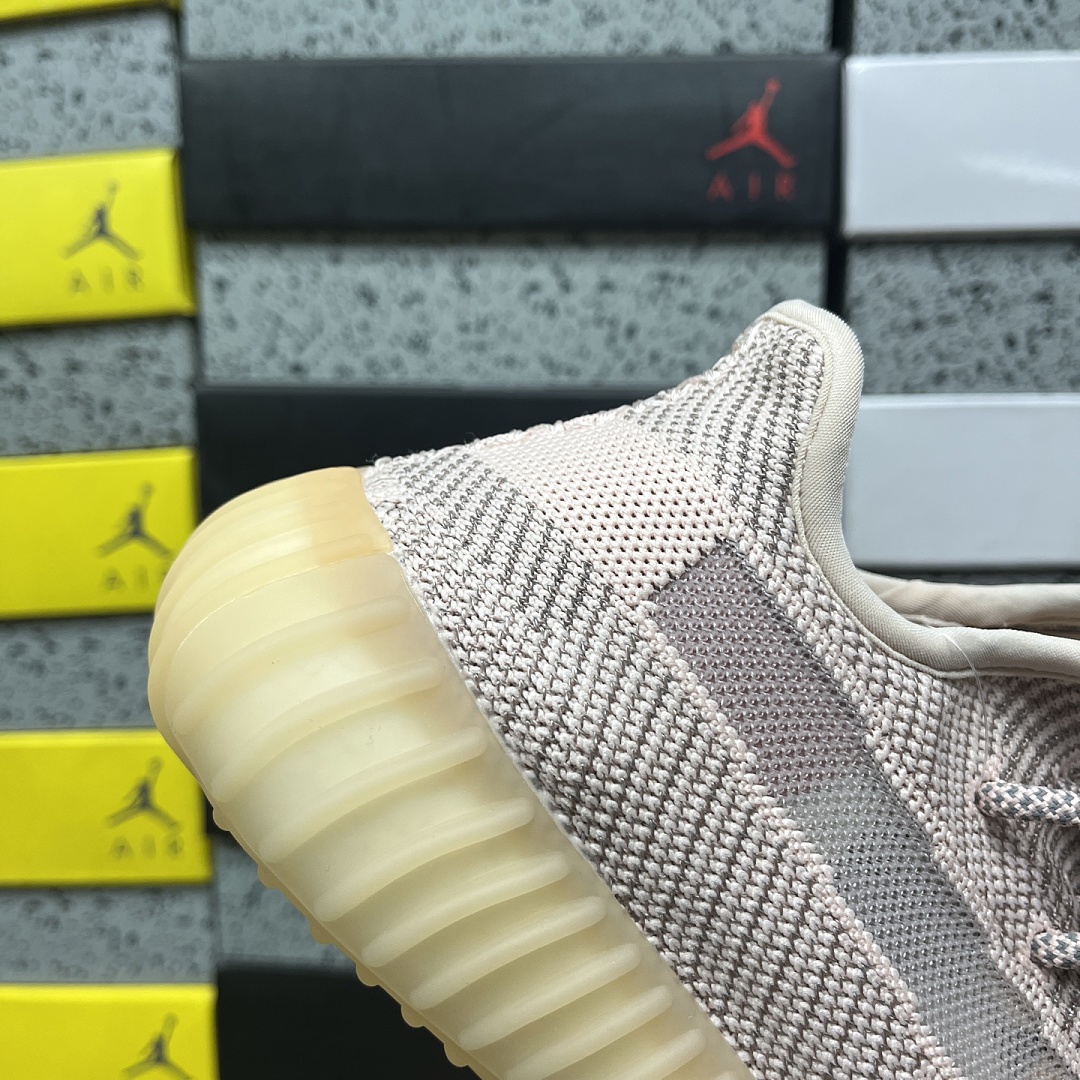 Adidas Yeezy Boost 350 V2 - Image 3